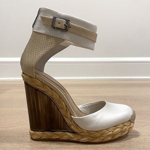 NWT White leather wedge sandals size 35.5